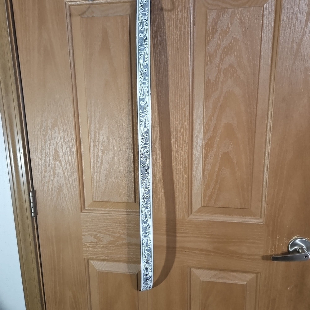 Men's Black and White Patterned Belt